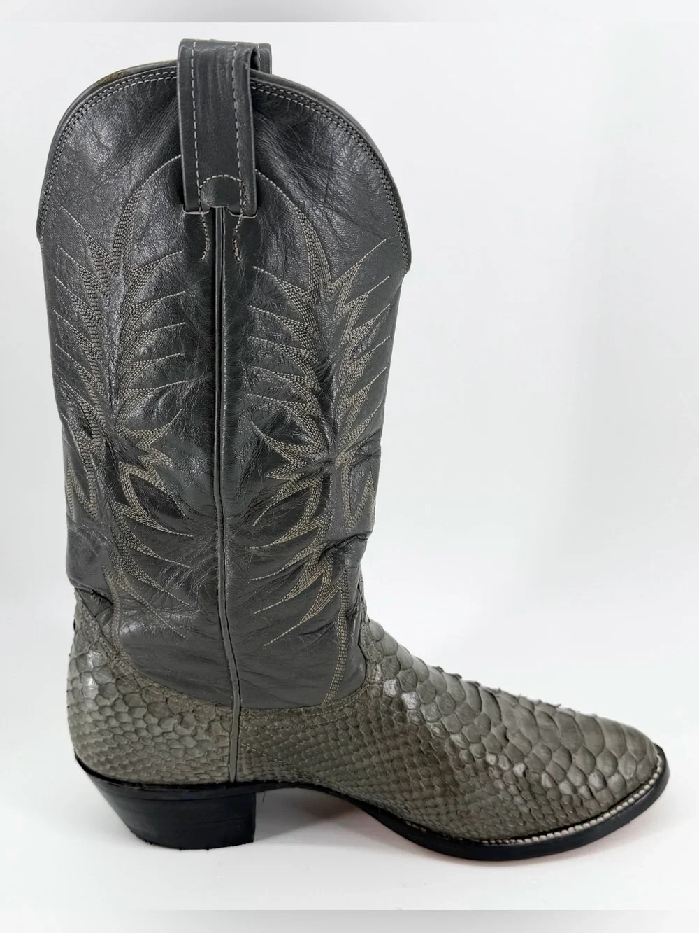 Vintage Nocona Men 10.5 D Grey Python Snakeskin Cowboy Boots USA Made Style 4130